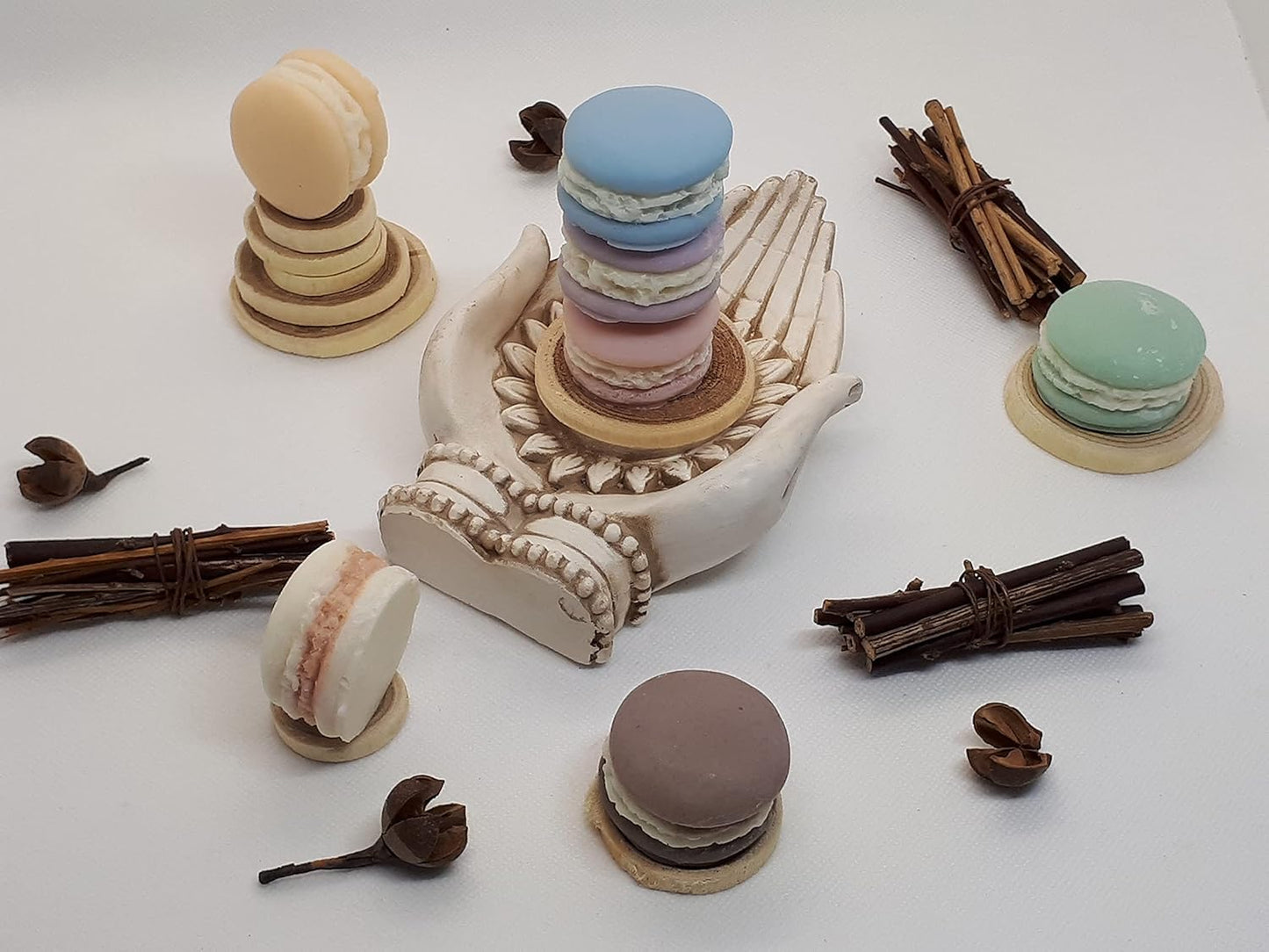 Box of 7 Macaron Scented Wax Melts for Aromatic Indulgence