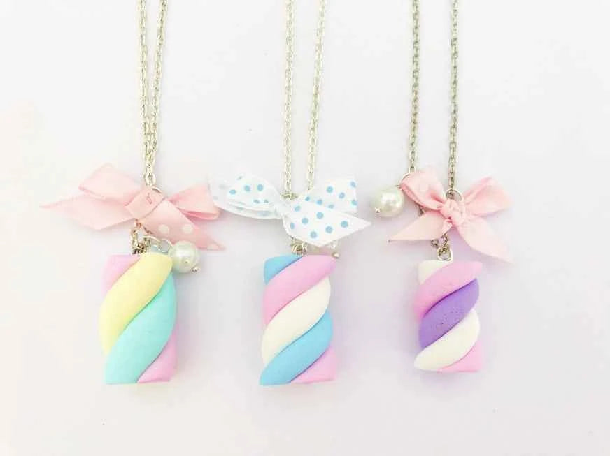 Halskette aus Polymer Clay Marshmallow - Avaloon Party-Deko-Geschenke