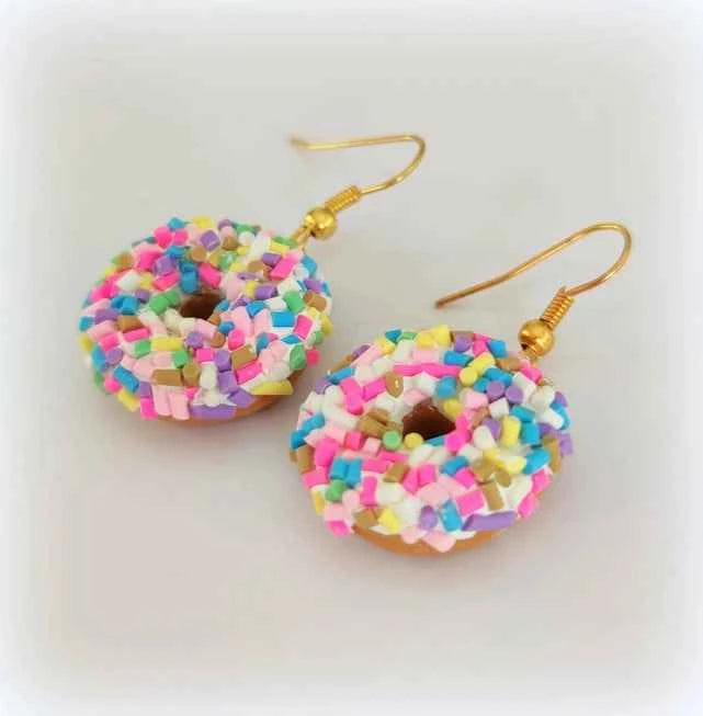 Spinkle Donut Ohrring-Haken mit Sprinkles Donut Ohrringe - Avaloon Party-Deko-Geschenke