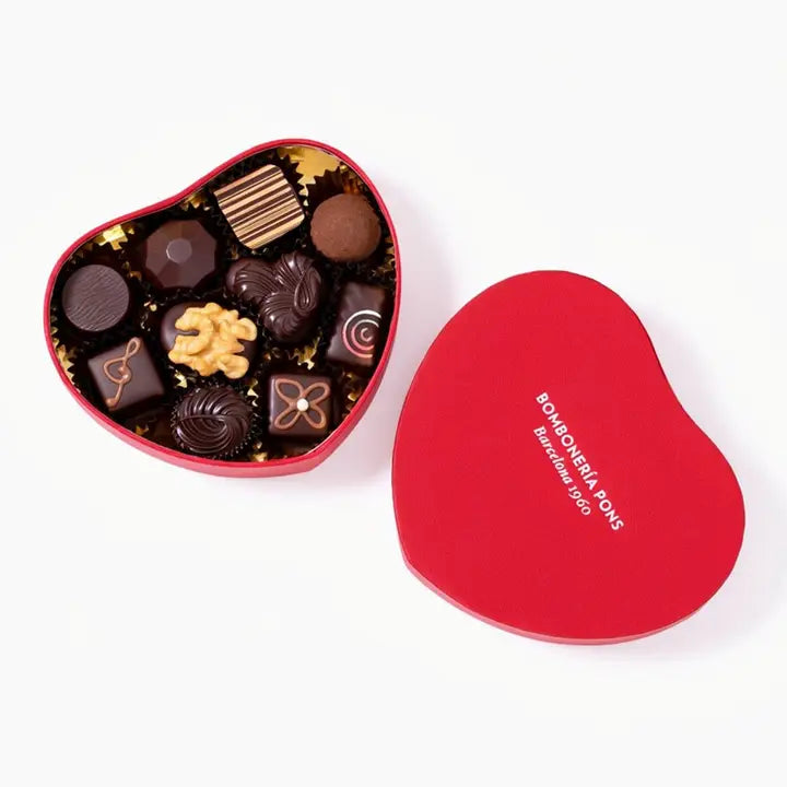 Dunkle Pralinen in roter Herzschachtel – 150 g