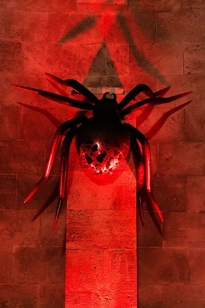 Folien-Standballon Spinne XXL, 275x152 cm, schwarz-rot
