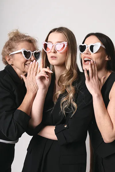 Herzförmige Brille mit Perlen, rosa