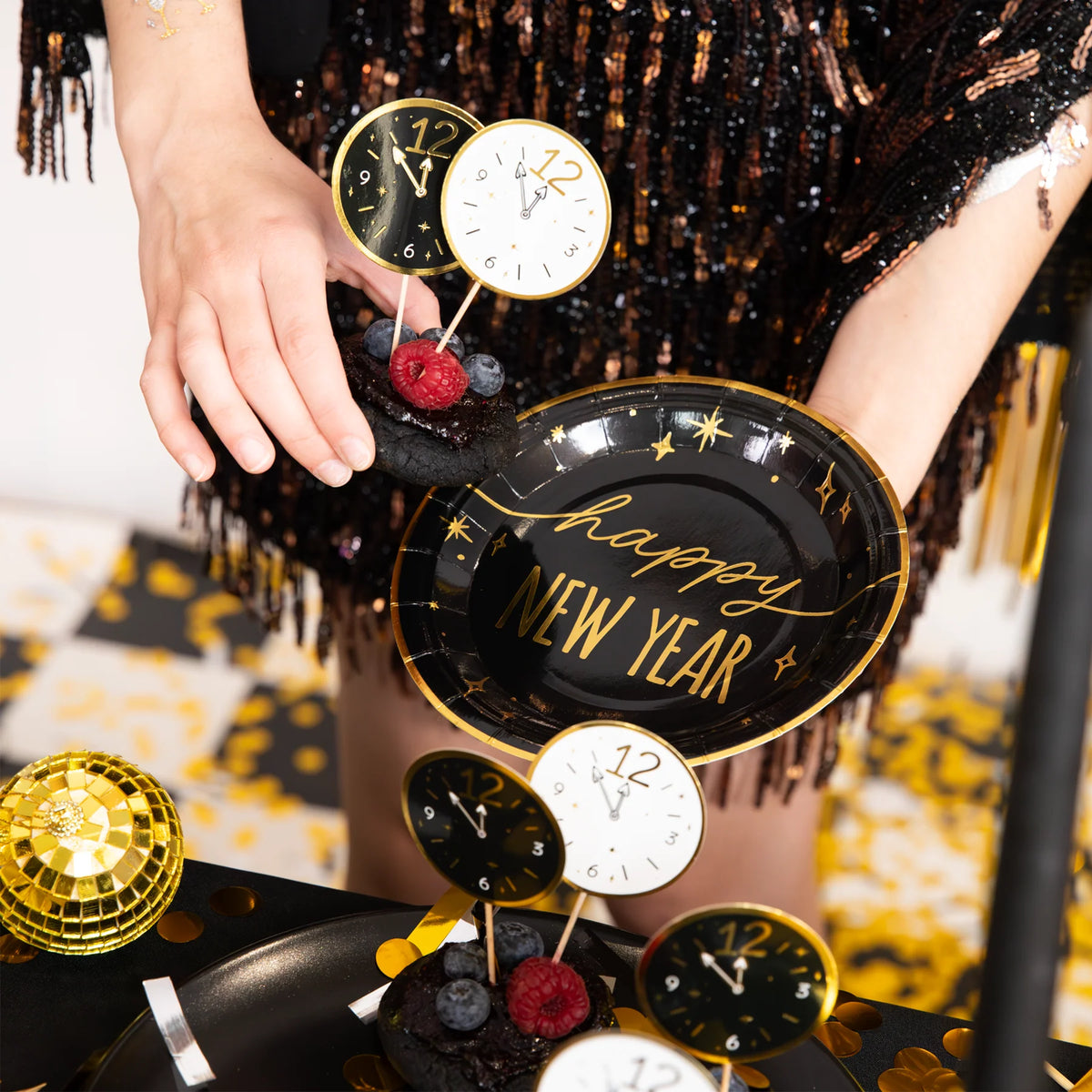Teller „Happy New Year“ schwarz-gold – 18 cm, 6 Stück