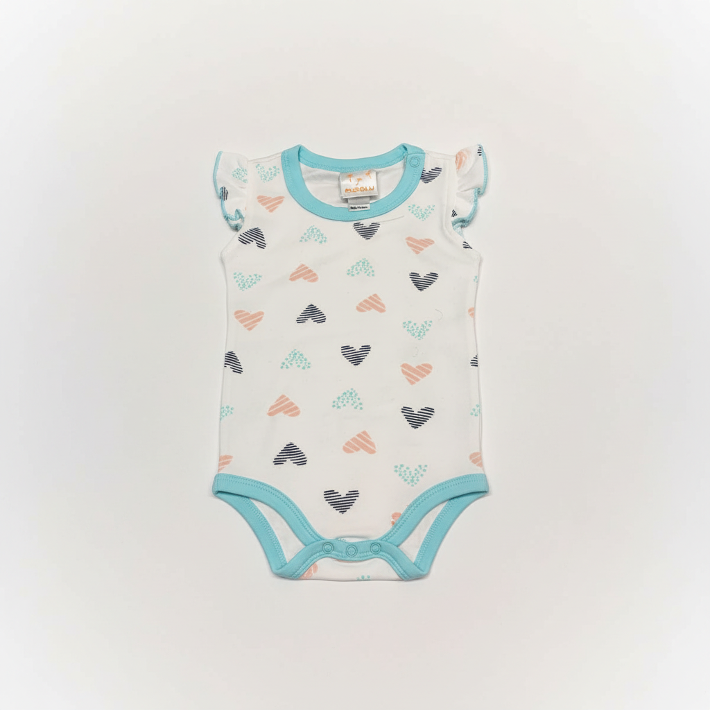 Baby Body mit kleinen Herzen - weisser Hintergrund