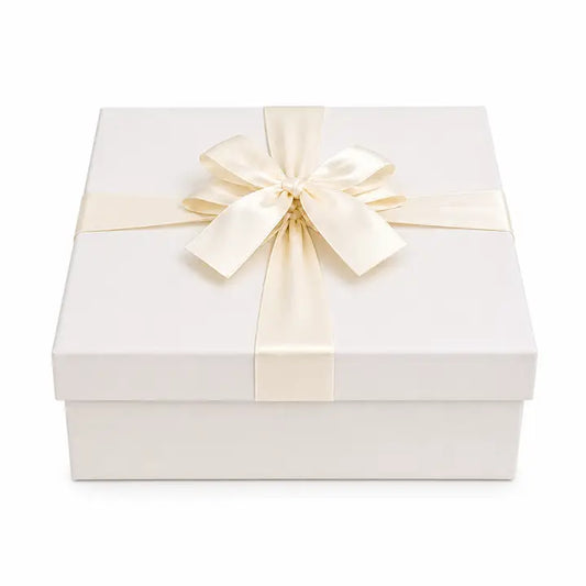 Quadratische Geschenkbox Elfenbein